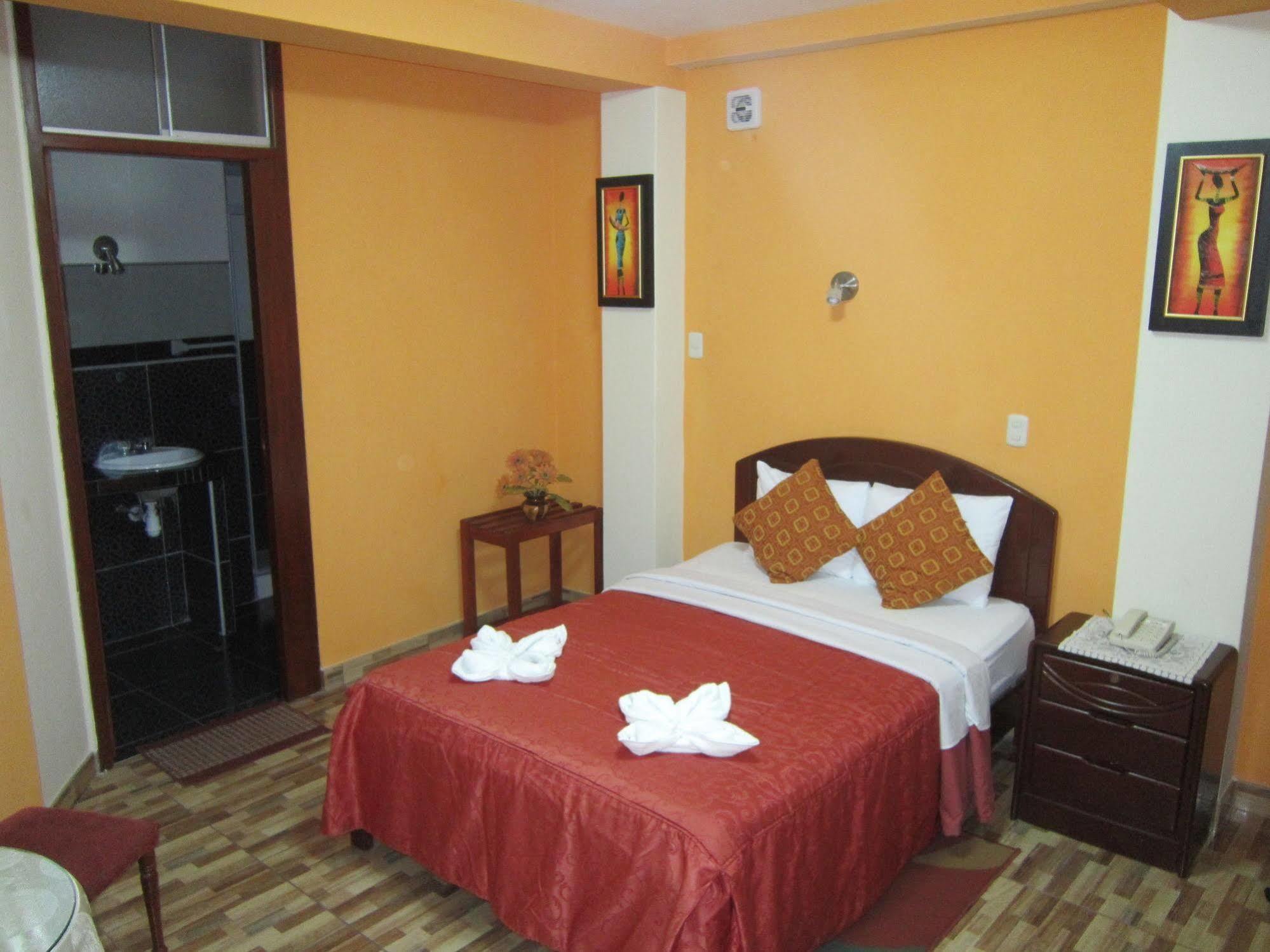 Hotel Plaza Trujillo Luaran gambar